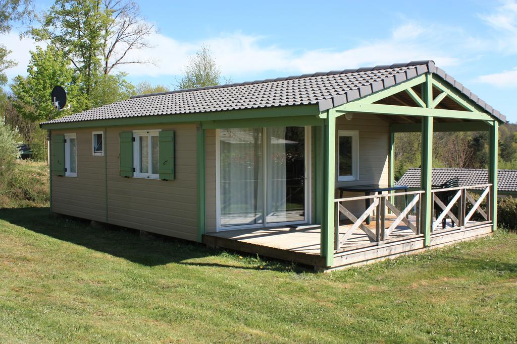 Cottages Du Lac De Miel Beynat Rum bild